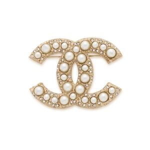 Elegant Gold and Pearl Brooch With Case And Box